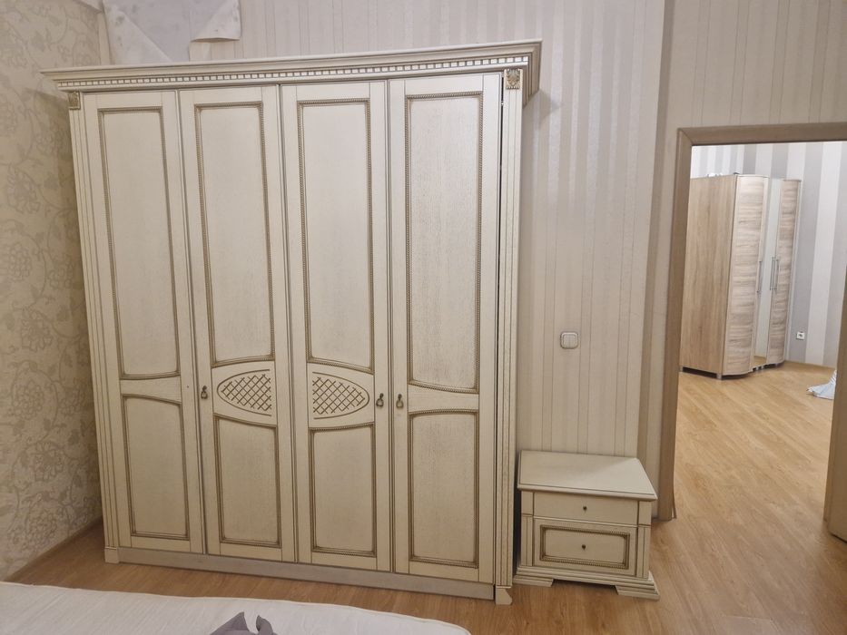 Продам спальний гарнтирур бу