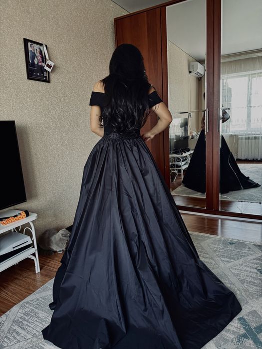 Вечернее платье