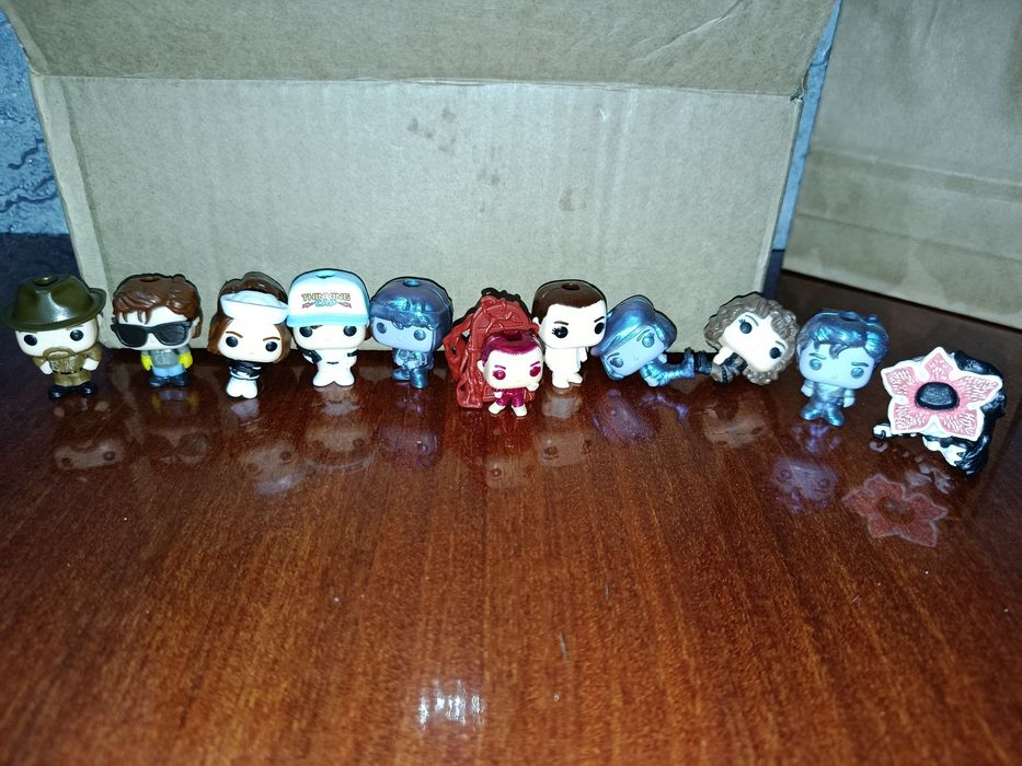 Фигурки очень странные дела