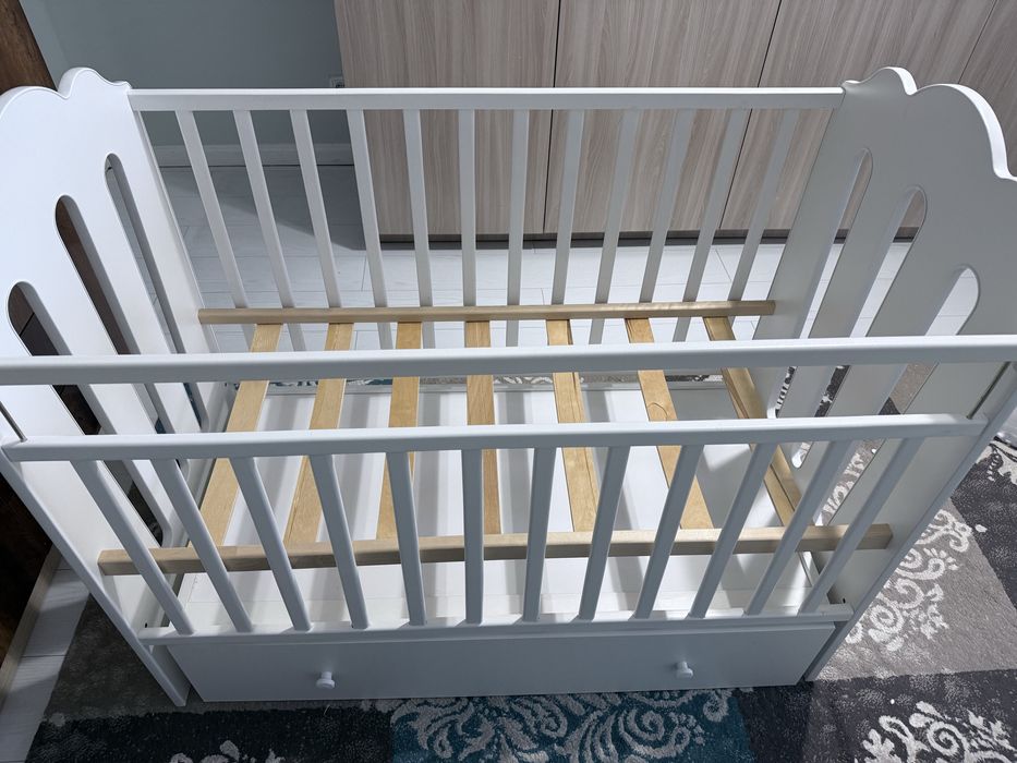 Продается манеж-кровать