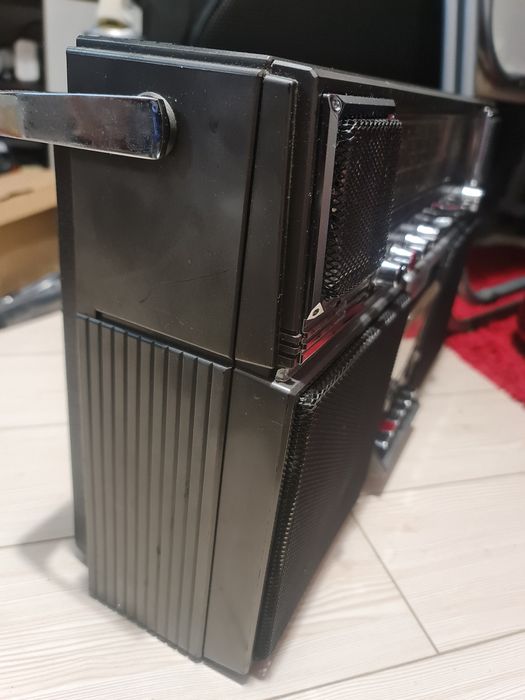 Radiocasetofon GENF2 de colecție