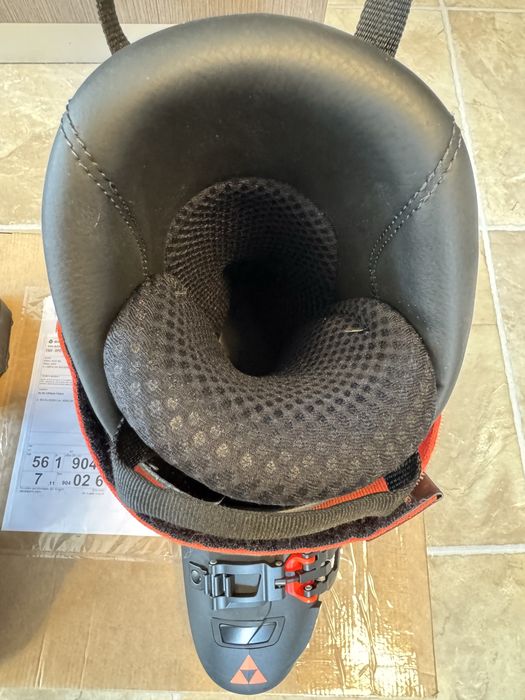 Clapari ski Fischer RC4 The Curv GT 120 marime 43-44 Eu 28,5 Mondo