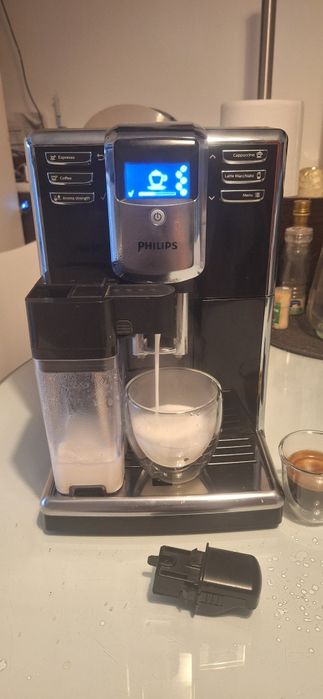 Expresor Philips Saeco HD8916/09 Incanto