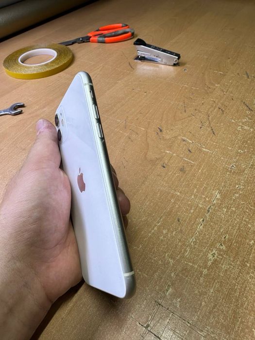 Iphone 11 128gb ios 18.7