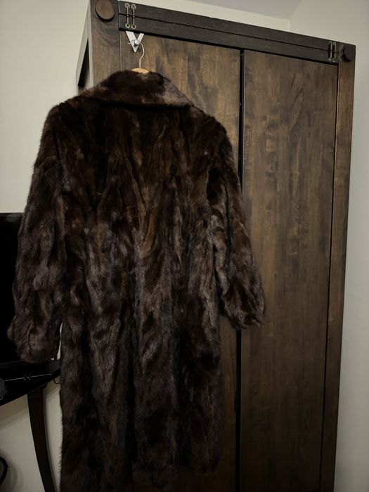 Haina de blana naturala de nurca, marimea 38-40/ M-L