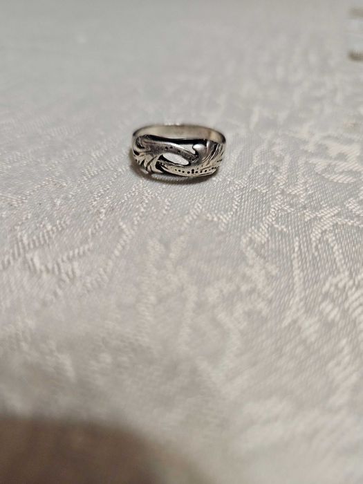 Продавам стар сребърен пръстен