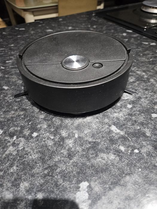 Робот пылесос игрушечный