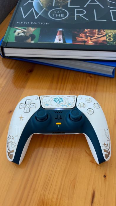 DualSense PS5 Genshin Impact Limited Edition