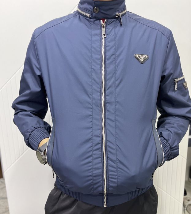 Продам новую куртку