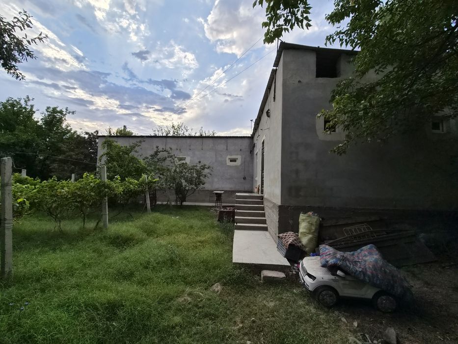 Срочный ховли сотилади