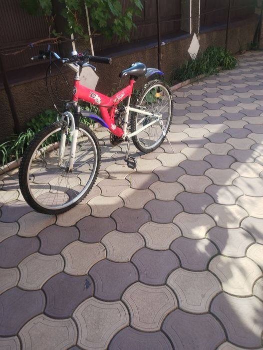 Vînd sau schimb bicicleta