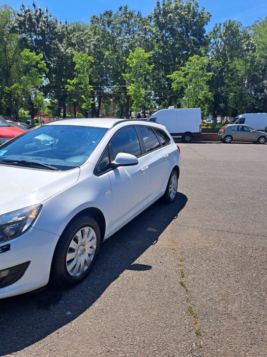 opel Astra J 2014