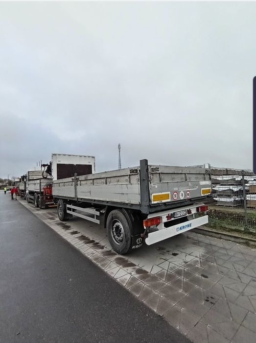 Camion cu macara + remorca