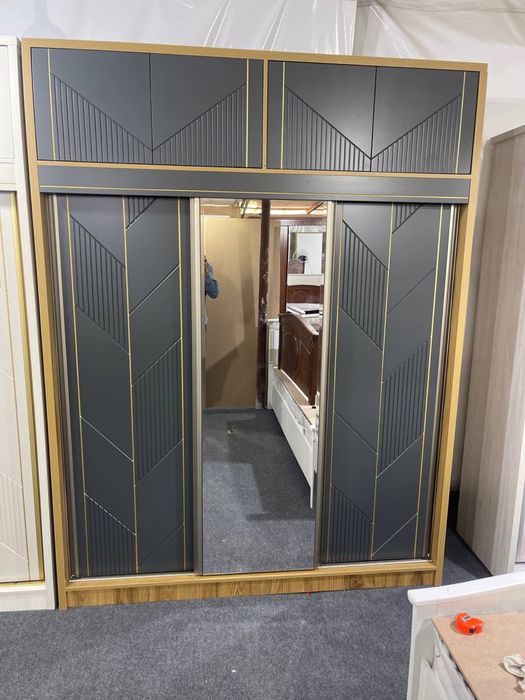 Шкаф купе  М2 с антресолью.