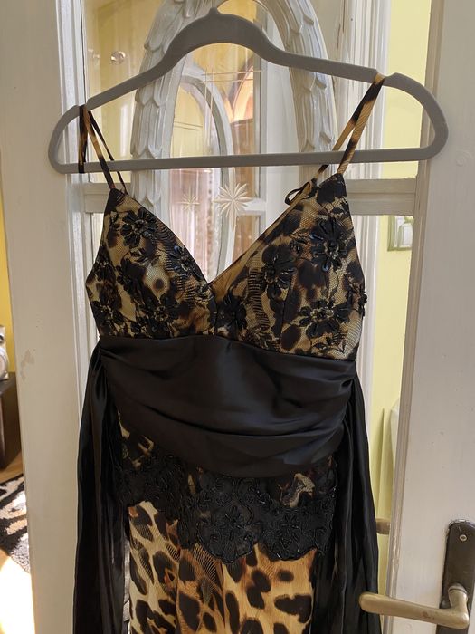 Rochie de ocazie cu trena mica animal print marimea 34/ XS