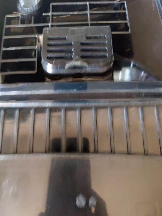 Vind automat cafea DeLonghi Magnifica Start,1000 lei