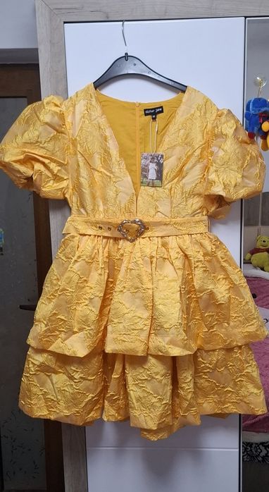 Rochie eleganta nouă