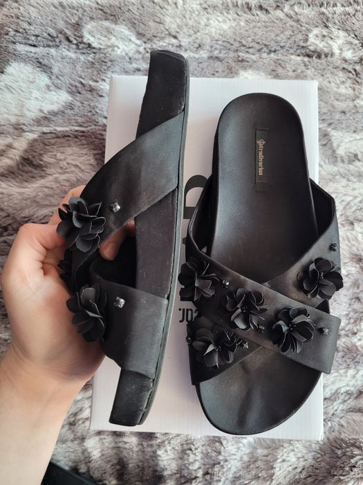 Papuci negrii Stradivarius cu flori