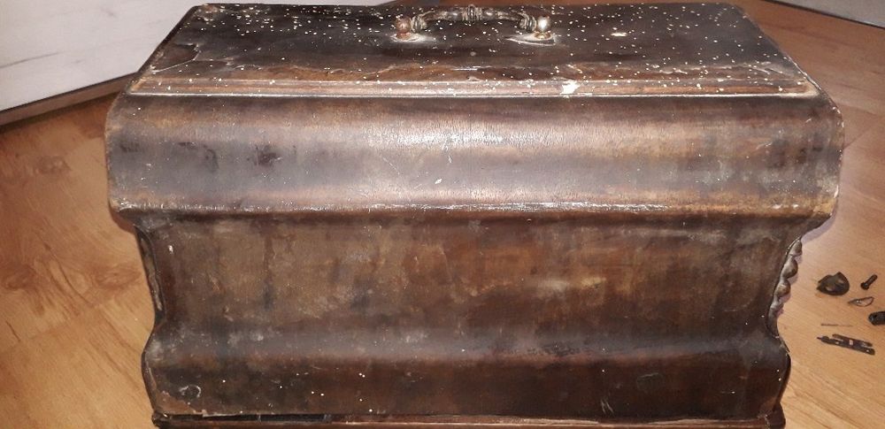 Стара шевна работеща машина.Тиган  шофьорски