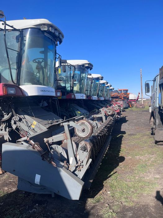 Продам два комбайна Вектор 410