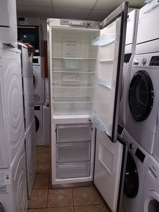 Иноксов комбиниран хладилник с фризер Бош Bosch No Frost с 2 години  ГАРАНЦИЯ!