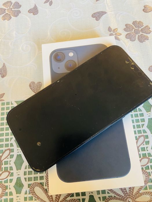 Vand iphone 13 ca nou