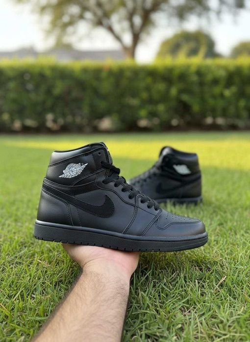 Adidasi Jordan 1 High Triple Black - Full Box