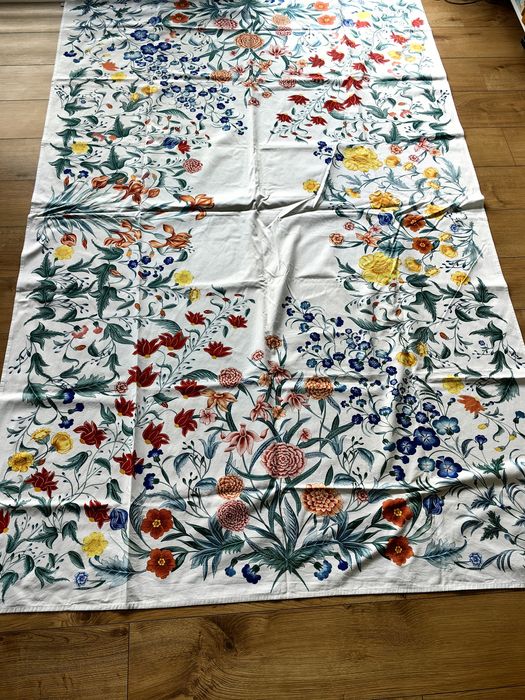 Vand fata de masa mare