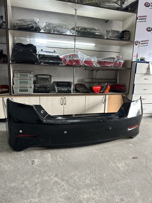 Задние бампера оригинал Тойота Камри 50-55