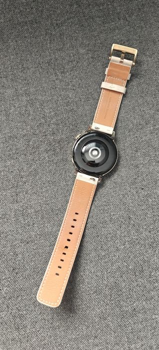 Huawei Watch GT3 (42 mm), stare foarte buna cu 3 bratari