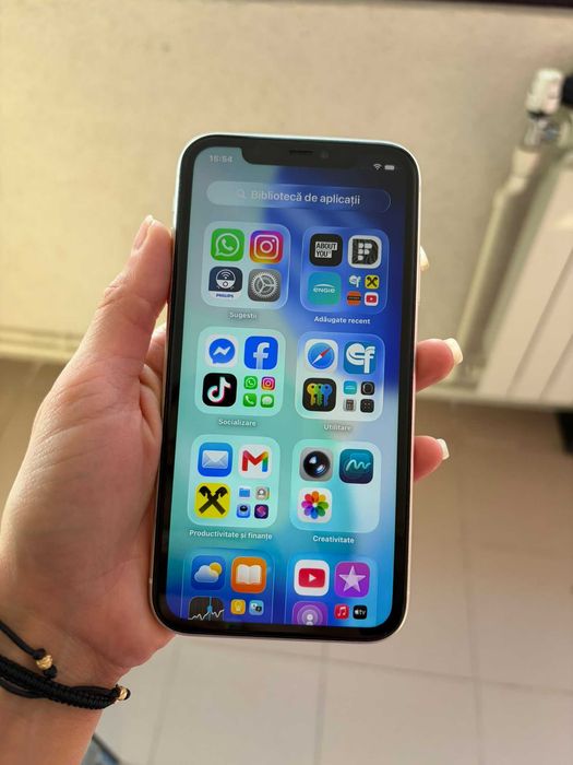 iPhone 11 White 64 GB