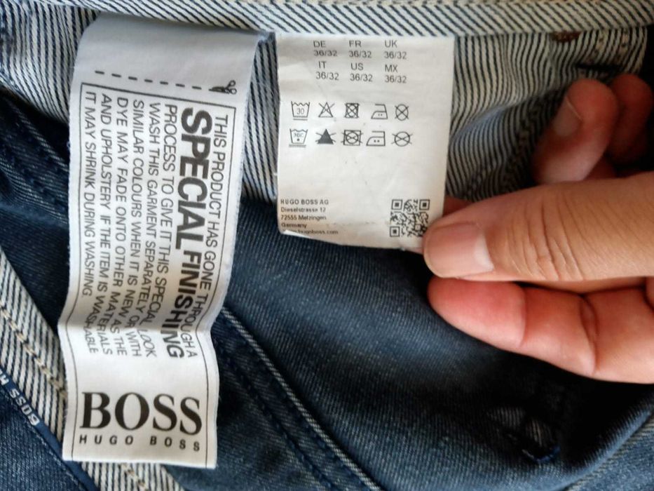 Blugi HUGO BOSS barbatesti 36/32