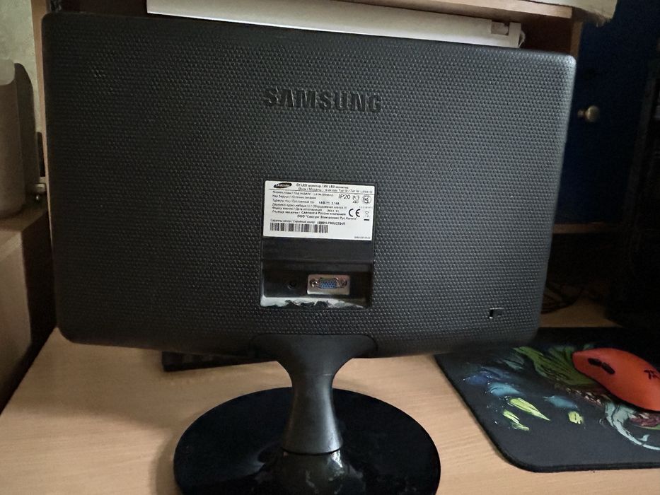 Монитор samsung