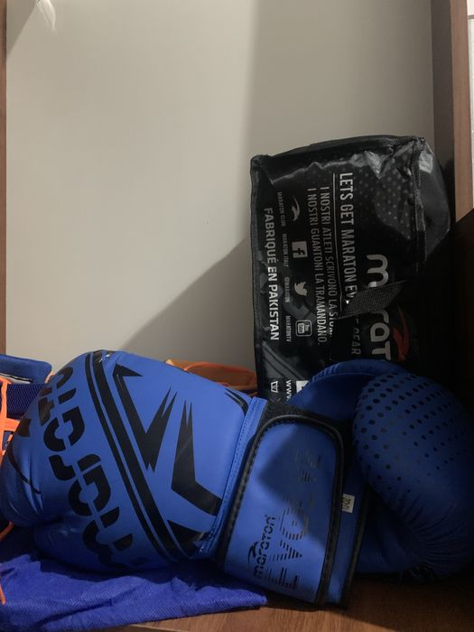 Бокс перчатка маратон и  новые