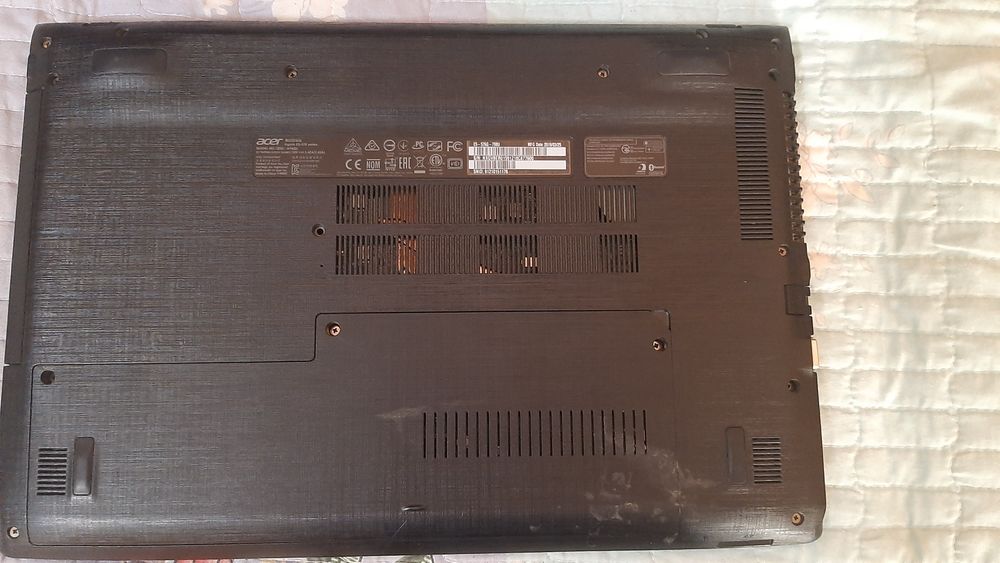 Acer i7 7500u uzu 8gb video carta mx 120