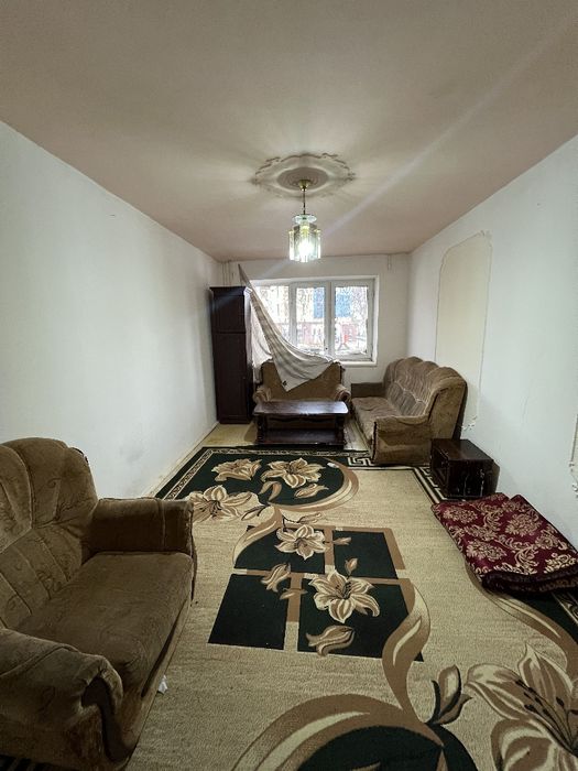 Продается 2х ком квартира на 2 этаже вдоль дороги на Вокзале УзГазОил