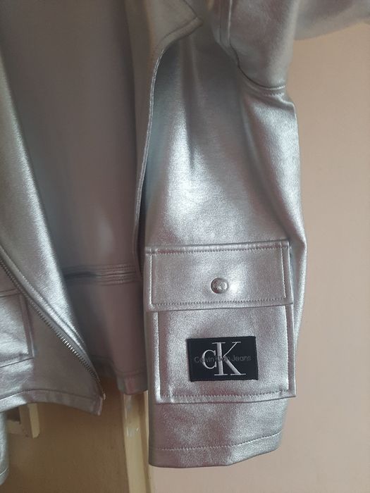 Детско  яке  Calvin Klein !