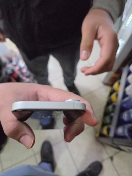 Iphone 16 белый полный комплект