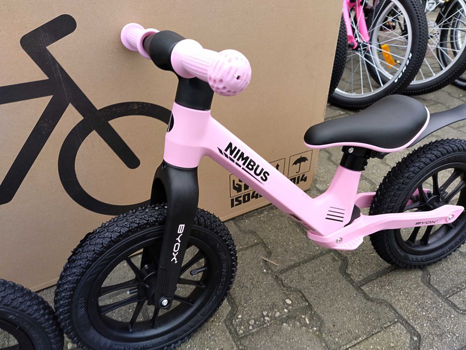 BYOX Балансиращ велосипед с помпещи гуми NIMBUS
