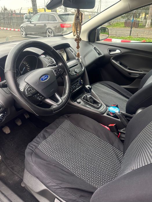 Vând Ford focus 2015 motor 2000 import Germania  înscrisă în Ro de 2 ani Nr 0759439596