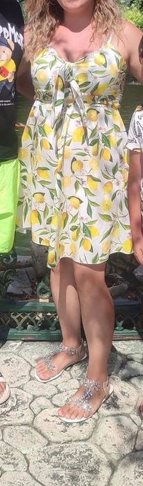 Дамска рокля на лимончета
