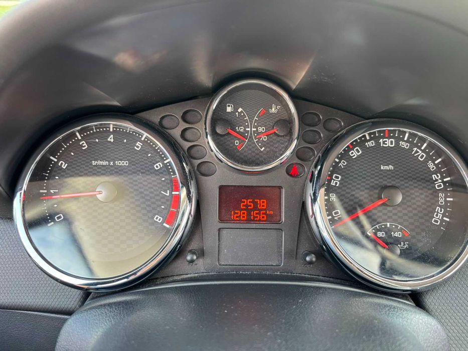 Peugeot 207 RC 1.6 THP 175 CP – 128.000 km