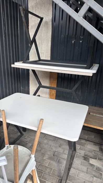 Продам столы и стулья