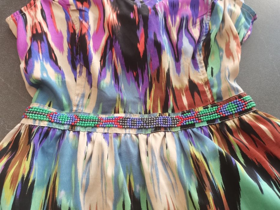 Шарена рокля на марката Amisu