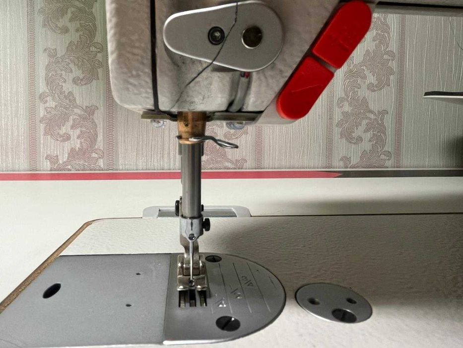 Швейная машина BRUCE R2