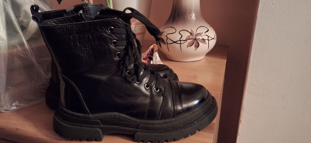 Ботинки кожаные черные