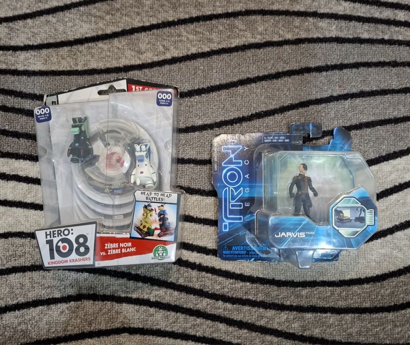 Конструктор, Фигури Tron Legacy и Hero 108