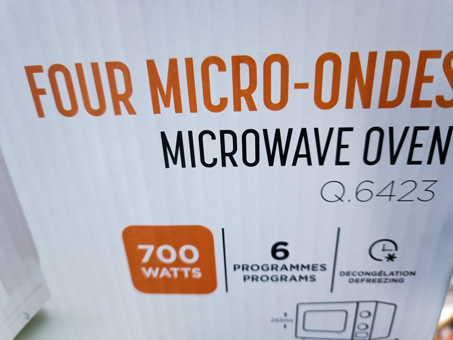 Cuptor cu microunde 700 w nou