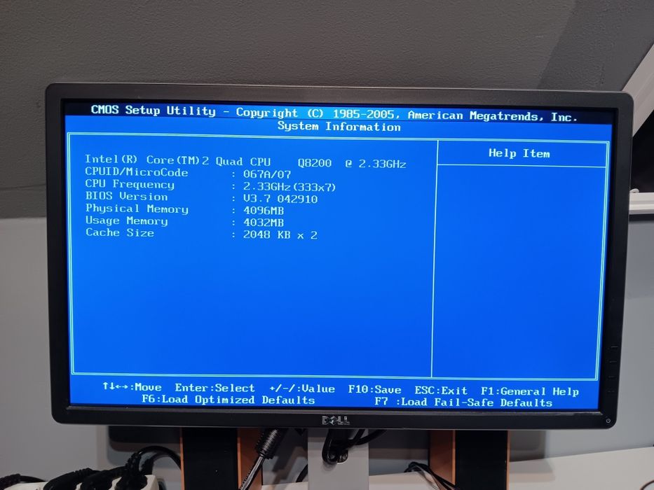 Kit Core 2 Quad Q8200  cu Placa de Baza si 4GB RAM