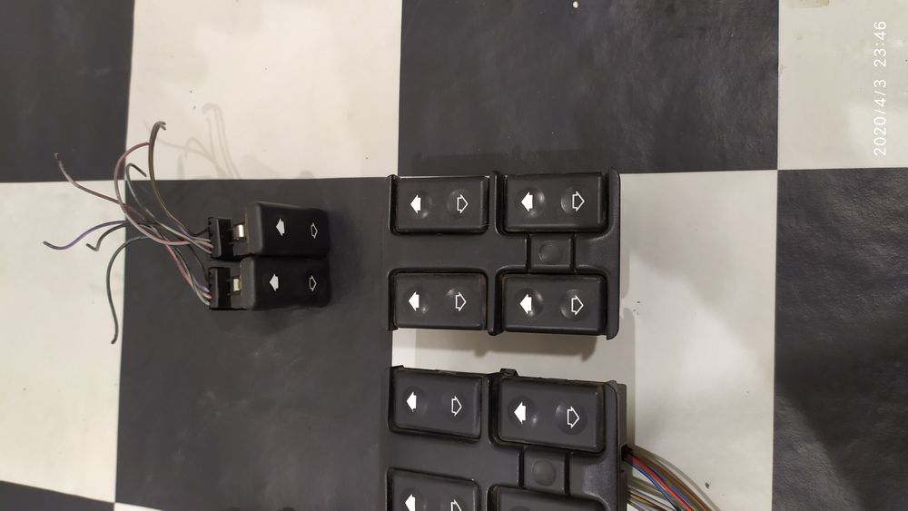 Кнопки под электро БМВ е34.